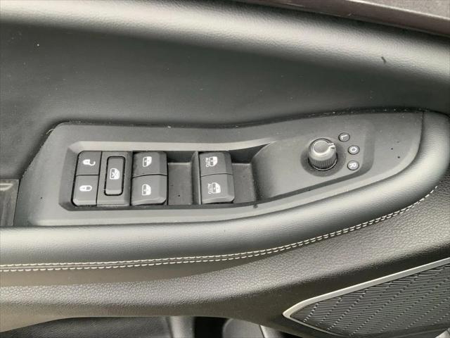 2022 Jeep Grand Cherokee L Laredo 4x4