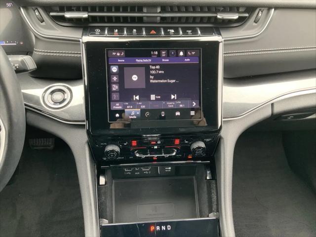 2022 Jeep Grand Cherokee L Laredo 4x4