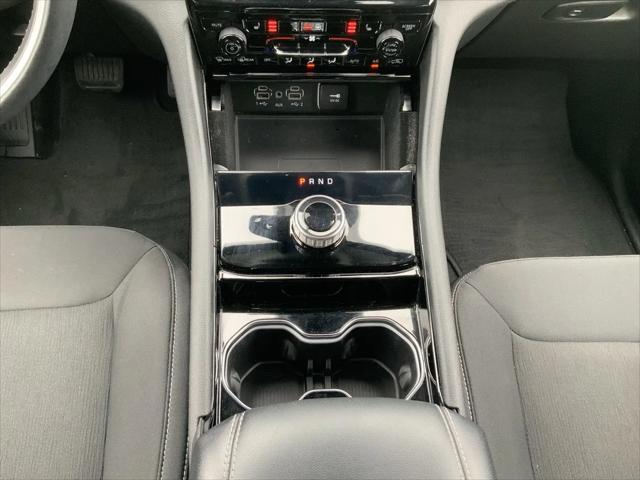 2022 Jeep Grand Cherokee L Laredo 4x4