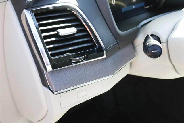 2023 Volvo XC90 B6 Ultimate 6-Seater