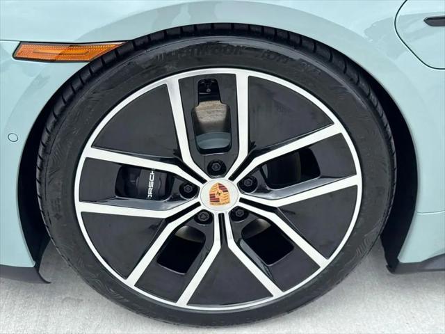 2026 Porsche Taycan Black Edition