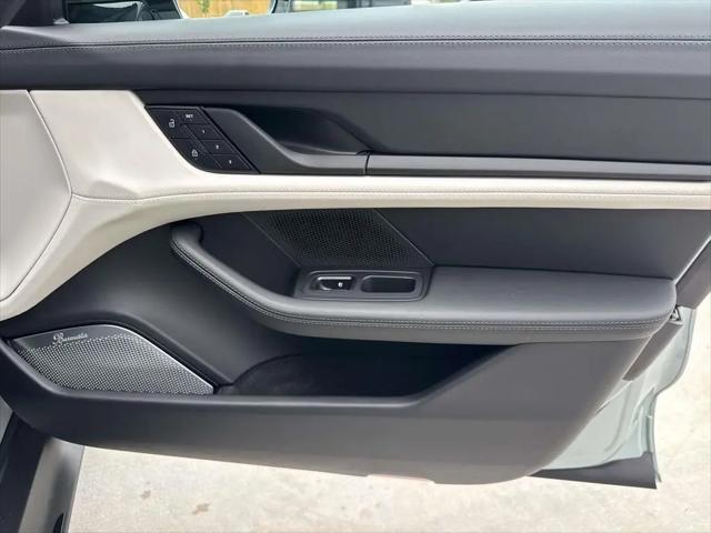 2026 Porsche Taycan Black Edition