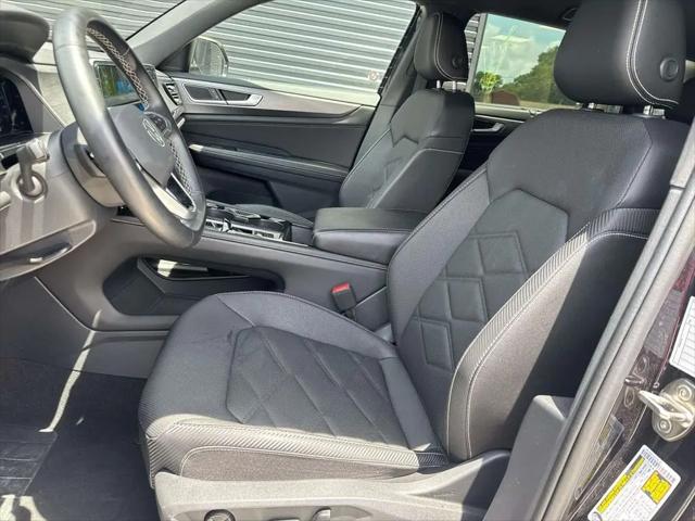 2025 Volkswagen Atlas Cross Sport 2.0T SE w/Technology