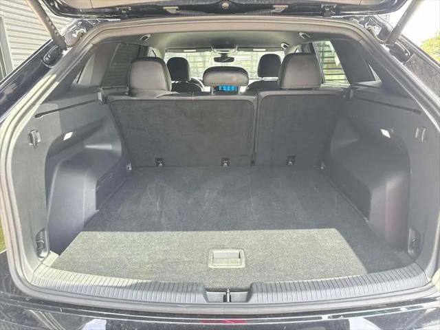 2025 Volkswagen Atlas Cross Sport 2.0T SE w/Technology