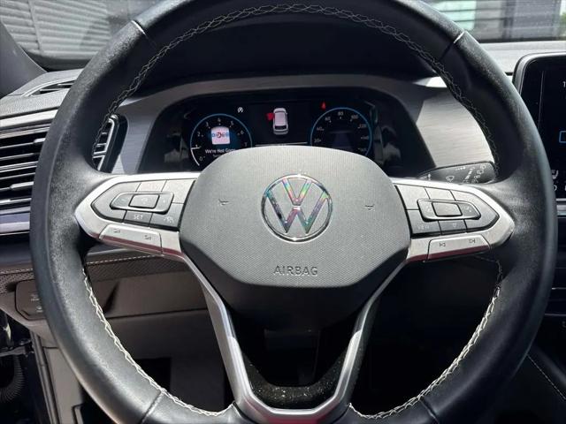 2025 Volkswagen Atlas Cross Sport 2.0T SE w/Technology