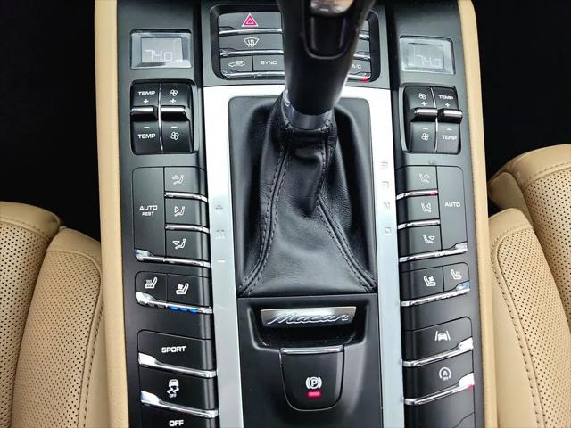 2020 Porsche Macan Macan