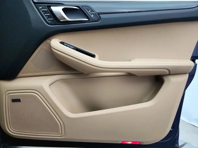 2020 Porsche Macan Macan