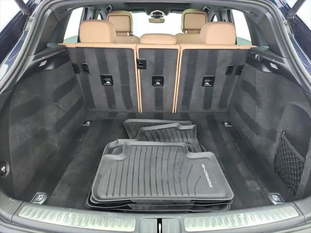 2020 Porsche Macan Macan