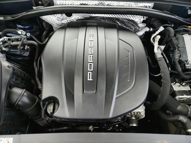 2020 Porsche Macan Macan