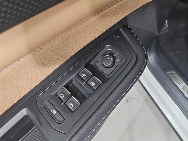 2026 Volkswagen Atlas Cross Sport SEL R-Line Black