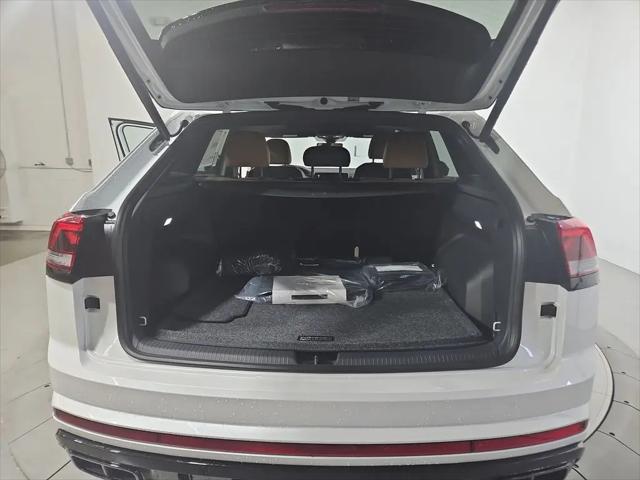 2026 Volkswagen Atlas Cross Sport SEL R-Line Black