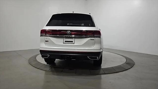 2026 Volkswagen Atlas SE with Technology