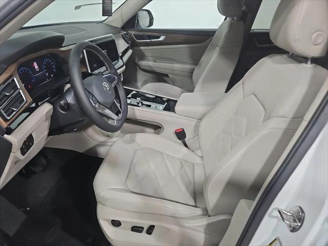 2026 Volkswagen Atlas SE with Technology
