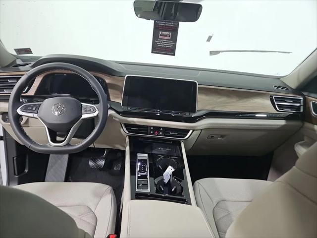 2026 Volkswagen Atlas SE with Technology