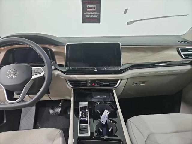 2026 Volkswagen Atlas SE with Technology