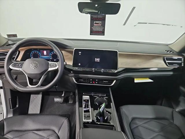 2026 Volkswagen Atlas SE with Technology