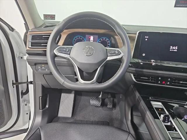 2026 Volkswagen Atlas SE with Technology