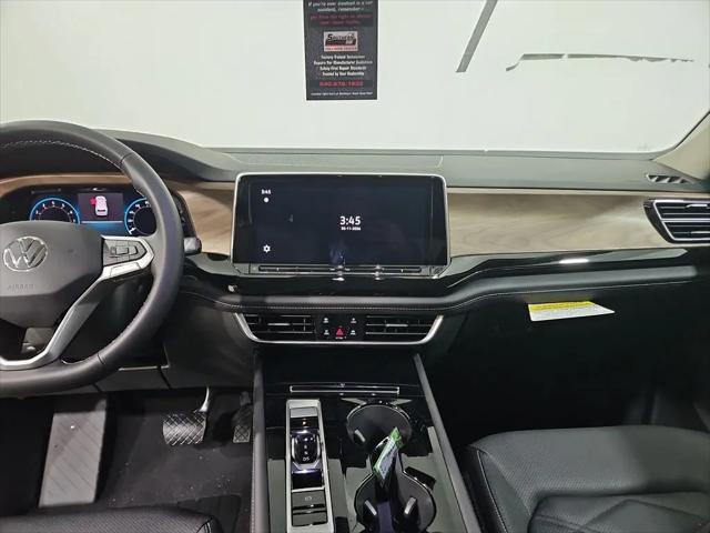 2026 Volkswagen Atlas SE with Technology