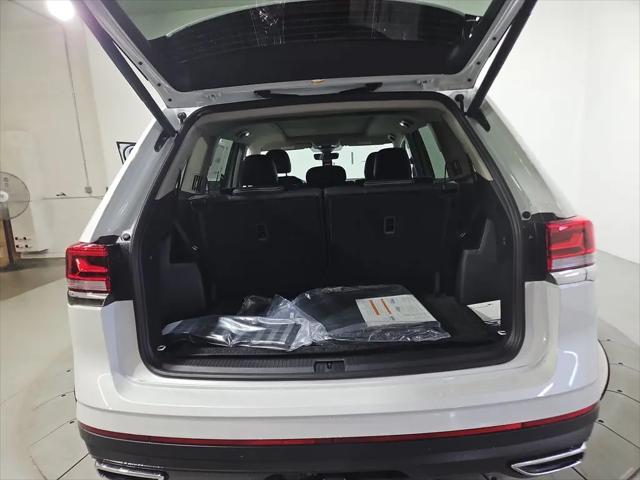 2026 Volkswagen Atlas SE with Technology