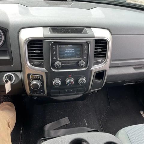 2019 Ram 1500 Classic SLT Crew Cab 4x4 6'4" Box