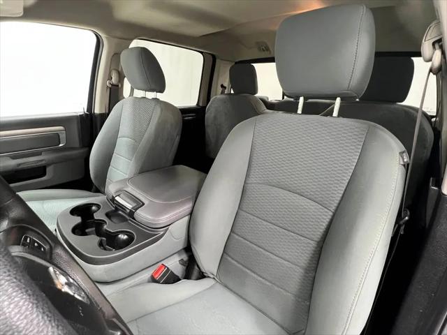 2019 Ram 1500 Classic SLT Crew Cab 4x4 6'4" Box