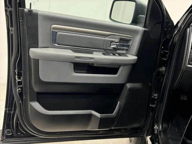 2019 Ram 1500 Classic SLT Crew Cab 4x4 6'4" Box