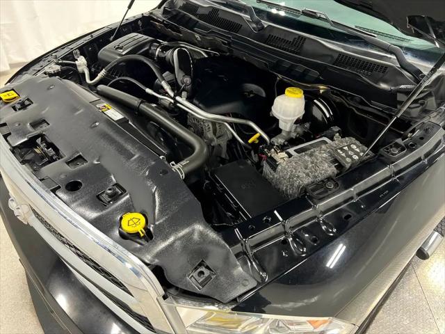 2019 Ram 1500 Classic SLT Crew Cab 4x4 6'4" Box