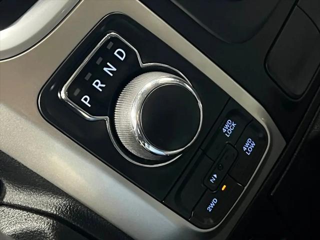 2019 Ram 1500 Classic SLT Crew Cab 4x4 6'4" Box