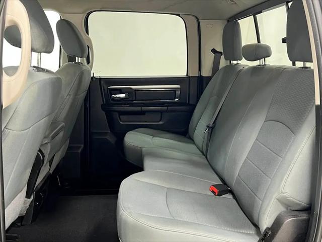 2019 Ram 1500 Classic SLT Crew Cab 4x4 6'4" Box
