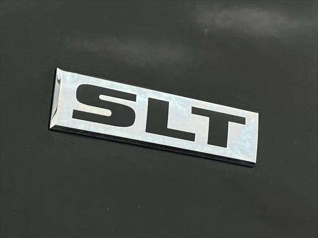 2019 Ram 1500 Classic SLT Crew Cab 4x4 6'4" Box