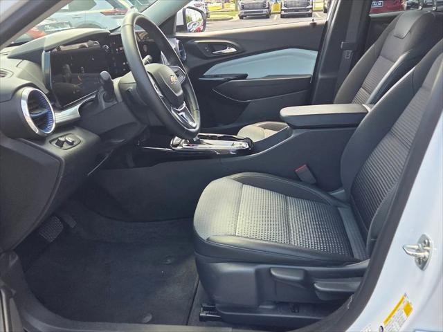 2025 Chevrolet Trax FWD LT