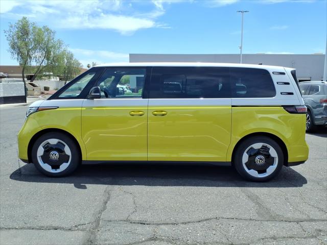2025 Volkswagen ID. Buzz Pro S Plus 4Motion