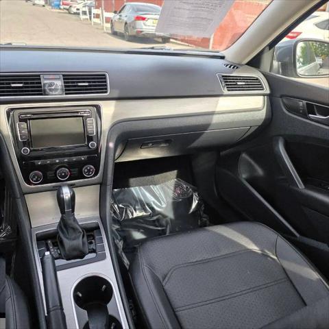 2014 Volkswagen Passat 1.8T SE