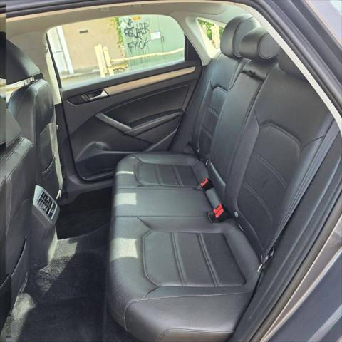 2014 Volkswagen Passat 1.8T SE