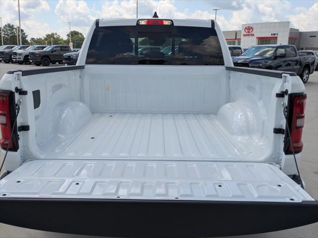 2026 Ram 1500 Express Crew Cab 4x4 5'7" Box