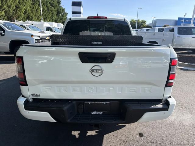 2025 Nissan Frontier Crew Cab SV 4x2