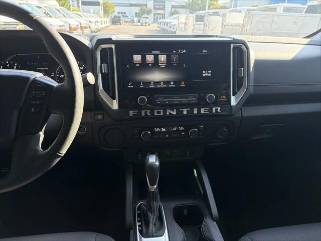 2025 Nissan Frontier Crew Cab SV 4x2
