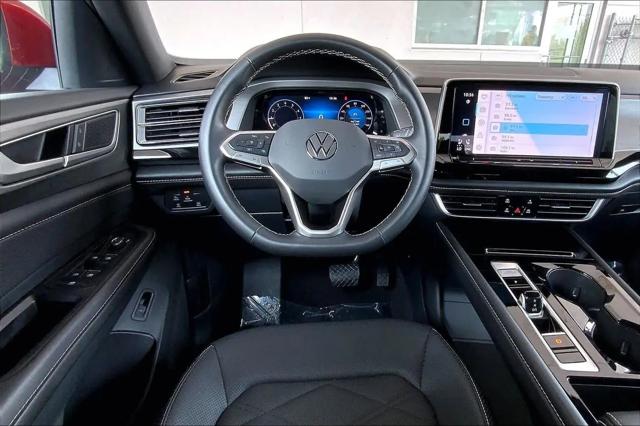 2025 Volkswagen Atlas Cross Sport 2.0T SE w/Technology