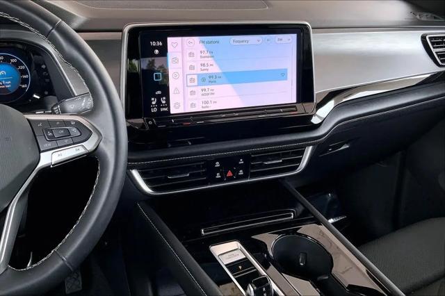 2025 Volkswagen Atlas Cross Sport 2.0T SE w/Technology
