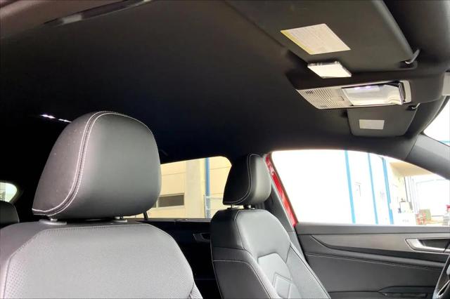 2025 Volkswagen Atlas Cross Sport 2.0T SE w/Technology