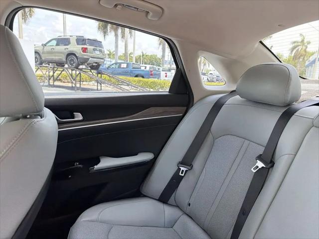 2023 Kia K5 EX