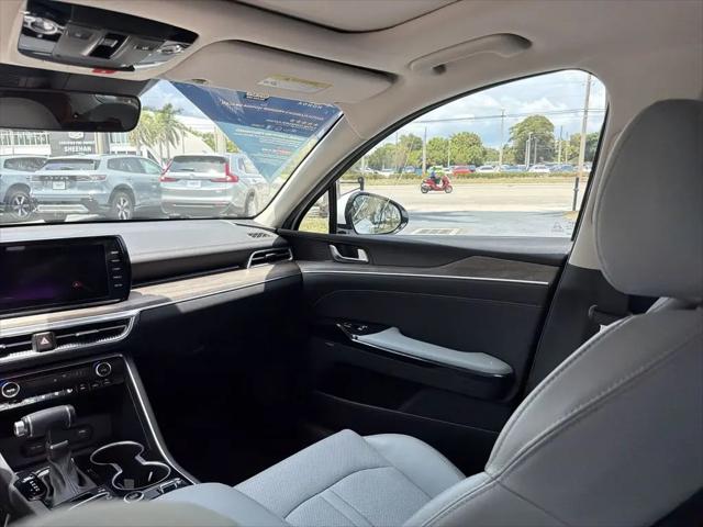 2023 Kia K5 EX