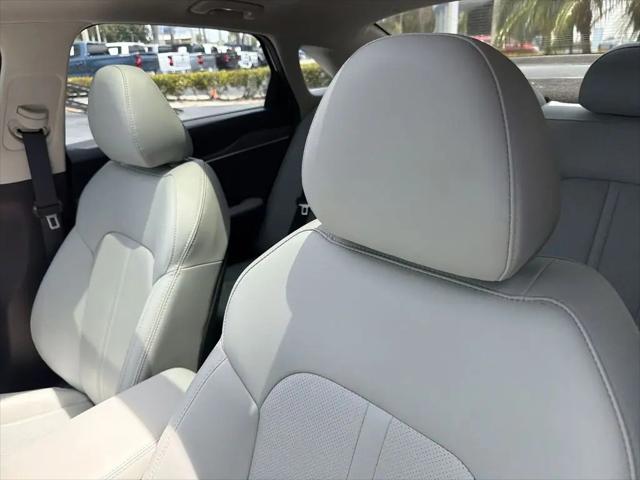 2023 Kia K5 EX