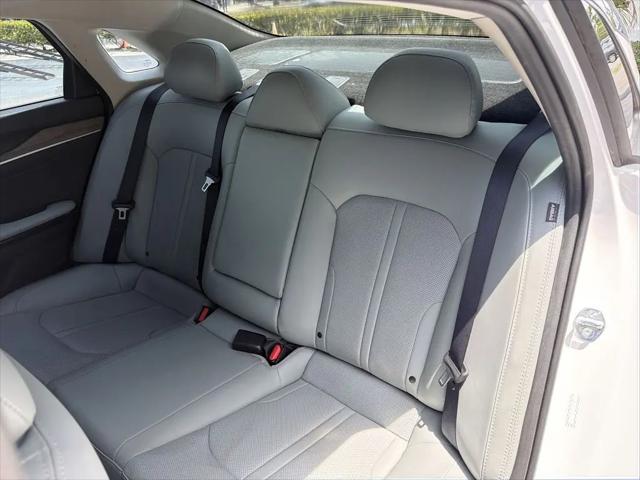 2023 Kia K5 EX