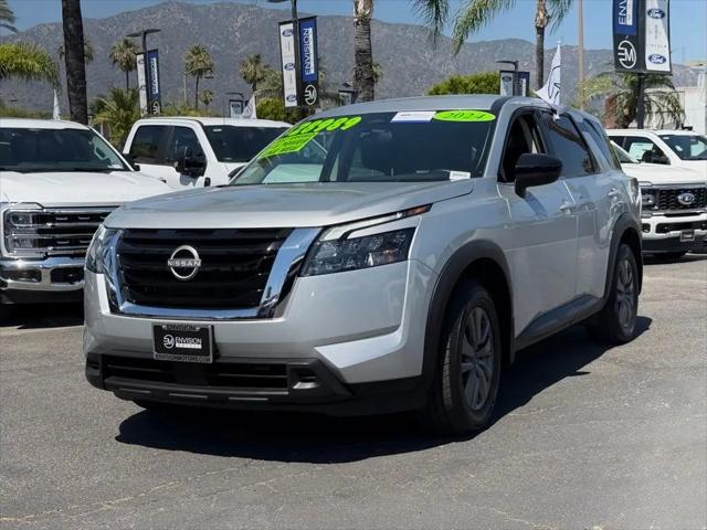 2024 Nissan Pathfinder S FWD