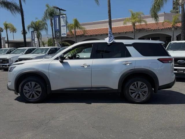 2024 Nissan Pathfinder S FWD