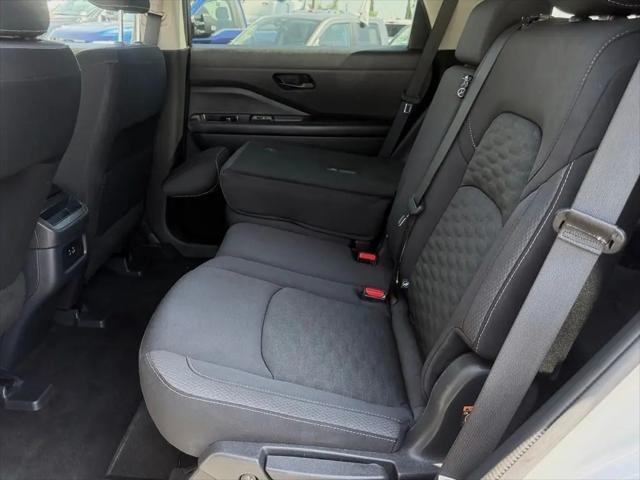 2024 Nissan Pathfinder S FWD