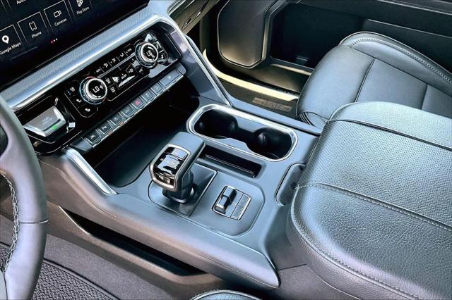 2023 GMC Sierra 1500 4WD Crew Cab Short Box Denali