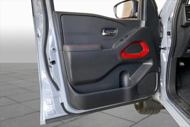 2024 Nissan Frontier Crew Cab PRO-4X 4x4