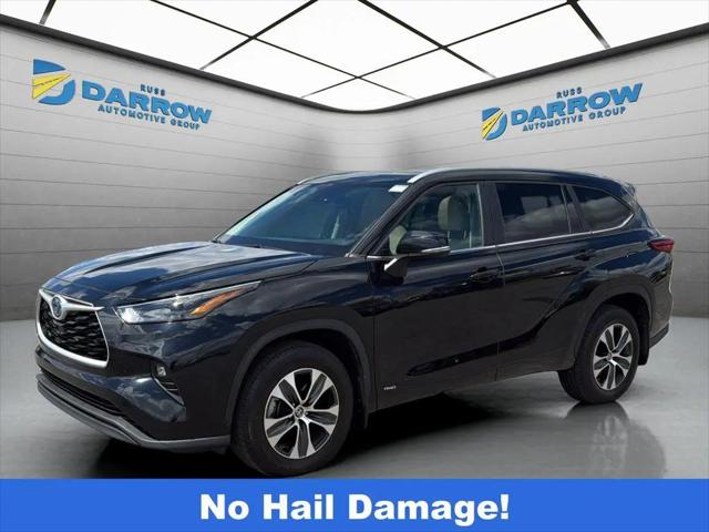 2023 Toyota Highlander Hybrid XLE for sale in Madison, WI